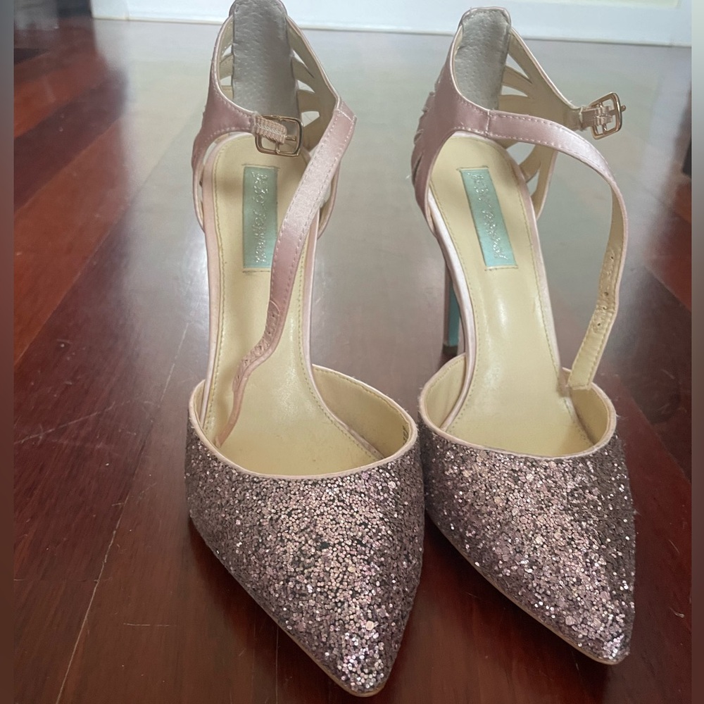 Betsey Johnson Pumps